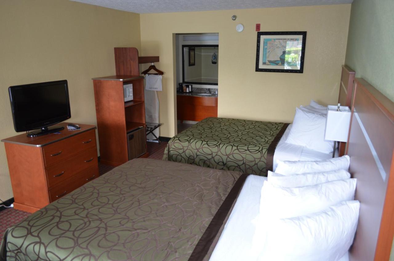 Готель Baymont By Wyndham Pigeon Forge Near Island Drive Номер фото
